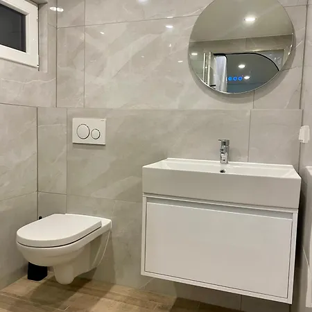 Eifelgruss, In Schoener Waldrandlage Und Tollem Naturgarten *