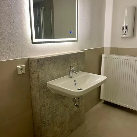 Eifelgruss, In Schoener Waldrandlage Und Tollem Naturgarten