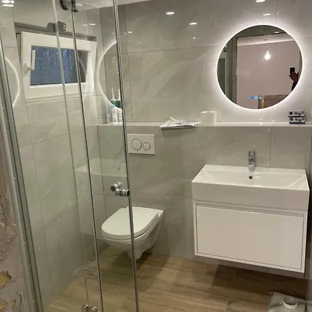 Eifelgruss, In Schoener Waldrandlage Und Tollem Naturgarten * Oberbettingen