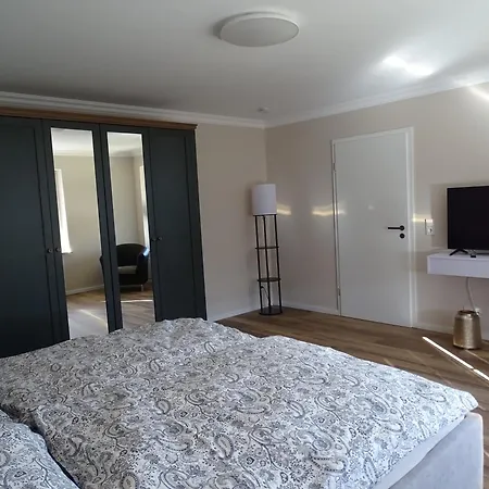 Stylisches Eifelgruss Mit Lage, Direkt Am Wald Und Einzigartigem Naturgarten Ferienhaus *