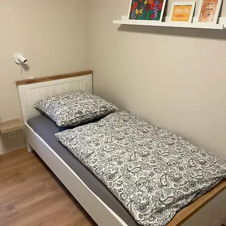 Eifelgruss, In Schoener Waldrandlage Und Tollem Naturgarten Oberbettingen