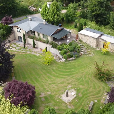 Дом отдыха Stylisches Eifelgruss Mit Lage, Direkt Am Wald Und Einzigartigem Naturgarten *