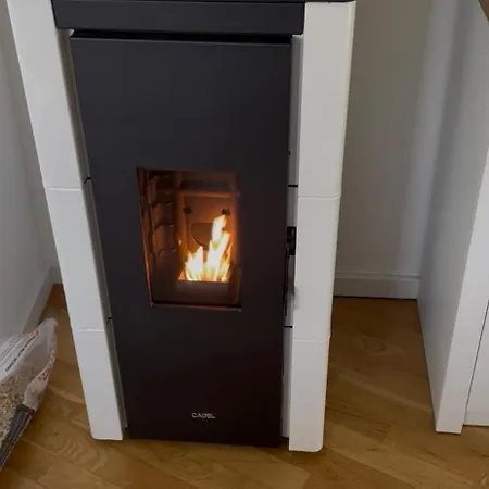 Eifelgruss, In Schoener Waldrandlage Und Tollem Naturgarten * Oberbettingen