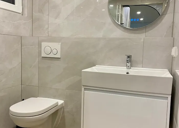 Eifelgruss, In Schoener Waldrandlage Und Tollem Naturgarten *