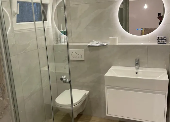 Eifelgruss, In Schoener Waldrandlage Und Tollem Naturgarten * Oberbettingen