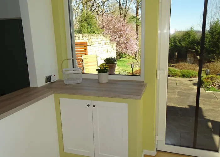 Eifelgruss, In Schoener Waldrandlage Und Tollem Naturgarten *