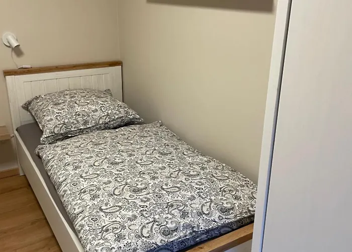 Hébergement de vacances Eifelgruss, In Schoener Waldrandlage Und Tollem Naturgarten