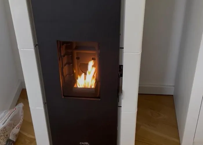 Eifelgruss, In Schoener Waldrandlage Und Tollem Naturgarten * Oberbettingen